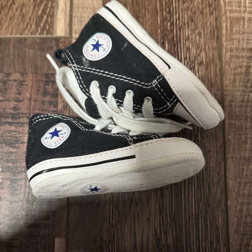 Black and White Baby Converse Size 3(c)